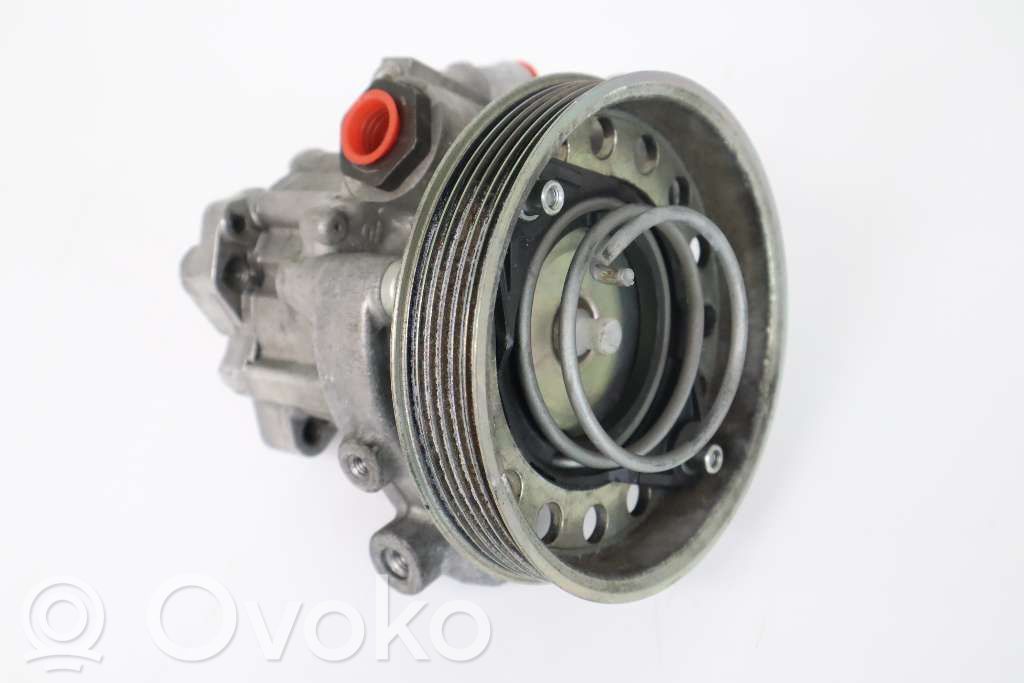 Volvo XC60 Ohjaustehostimen pumppu 