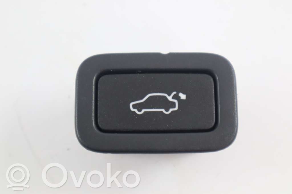 Volvo V70 Tailgate/boot open switch button 