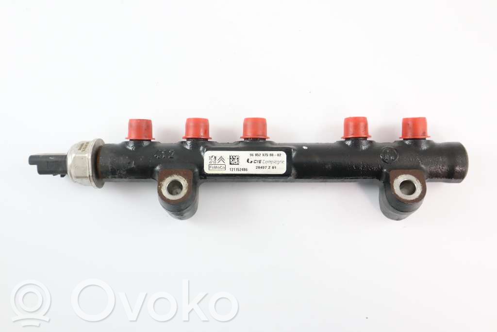 Volvo V70 Listwa wtryskowa 
