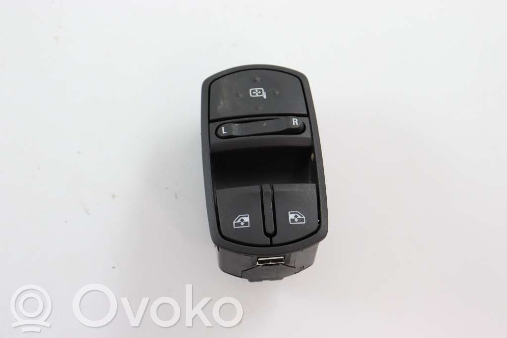 Electric window control switch   13258521,315625731,13258521