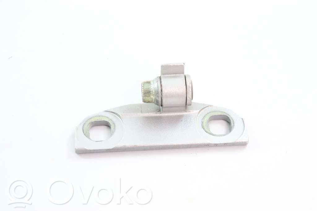 Volvo V70 Front door upper hinge 