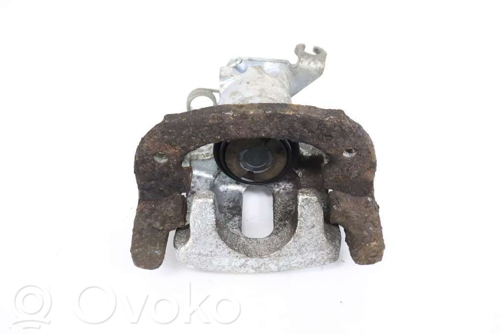Mitsubishi Carisma Takajarrusatula 