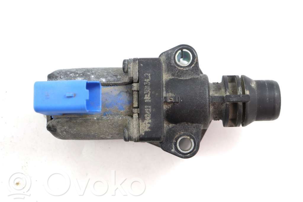 Volvo V70 Válvula de control del calentador del refrigerante 
