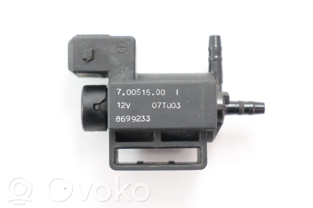 Válvula de vacío   8699233,70051500,8699233