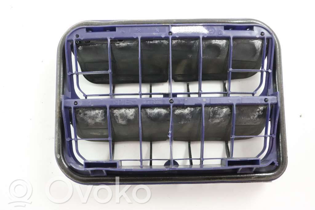 Peugeot 508 Quarter panel pressure vent 