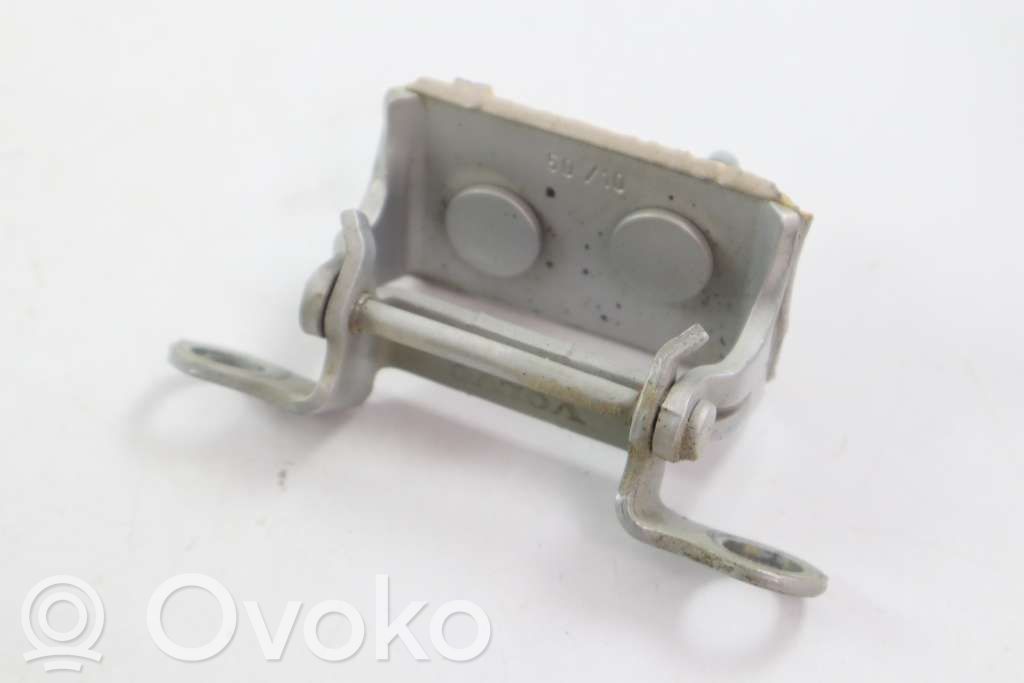 Volvo V50 Tailgate/trunk/boot hinge 