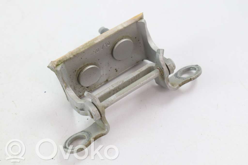 Volvo V50 Tailgate/trunk/boot hinge 