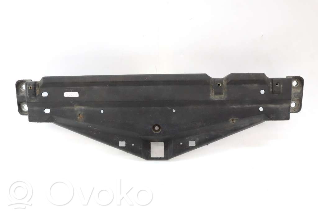 Volvo 740 Radiatoru paneļa augšējā daļa (televizors) 