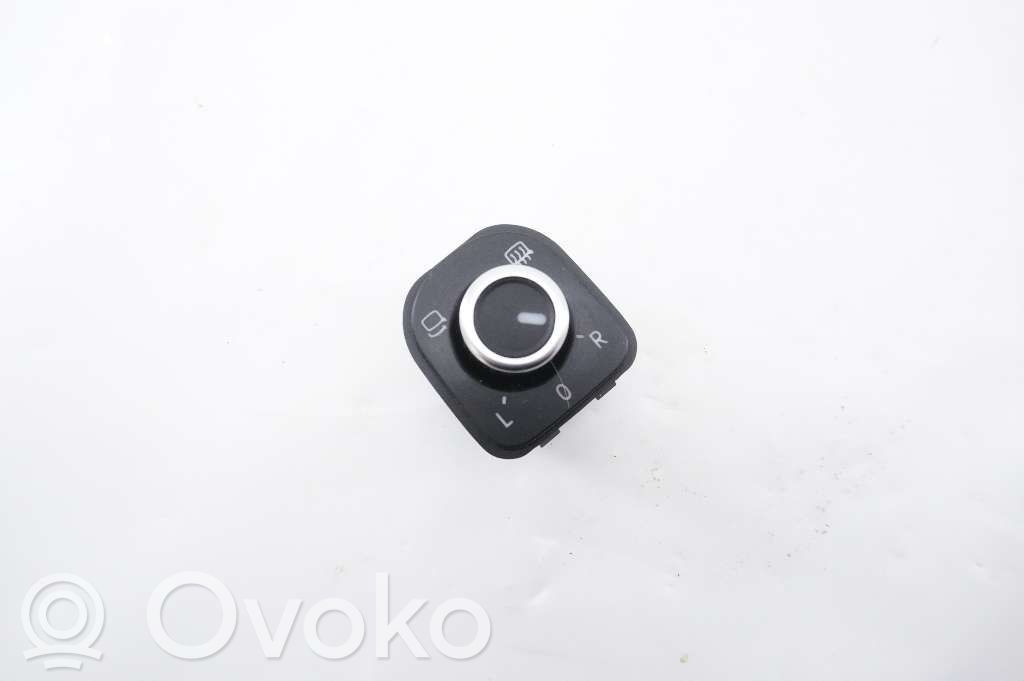 Volkswagen PASSAT B7 Wing mirror switch 