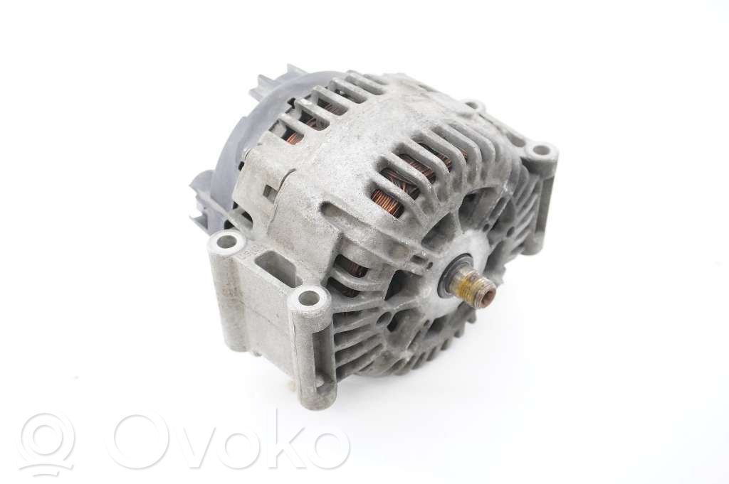 Audi A4 S4 B7 8E 8H Ģenerators 