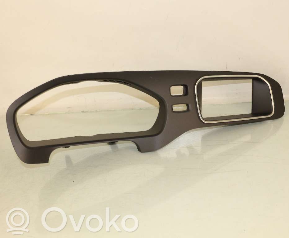 Volvo V40 Cross country Radijos/ navigacijos apdaila 