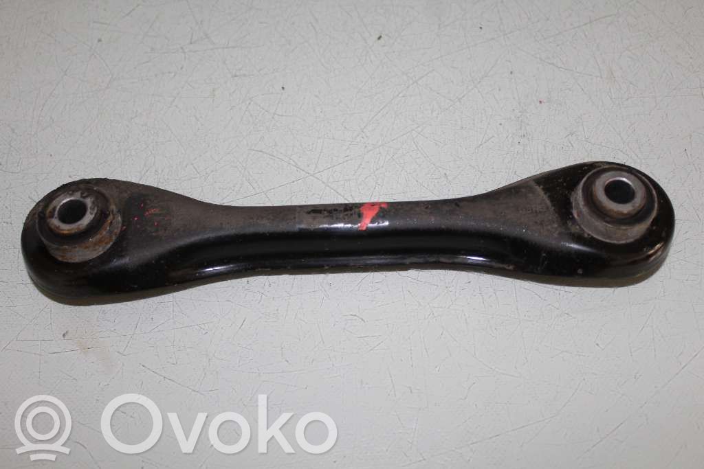 Volvo V40 Cross country Рычаг 