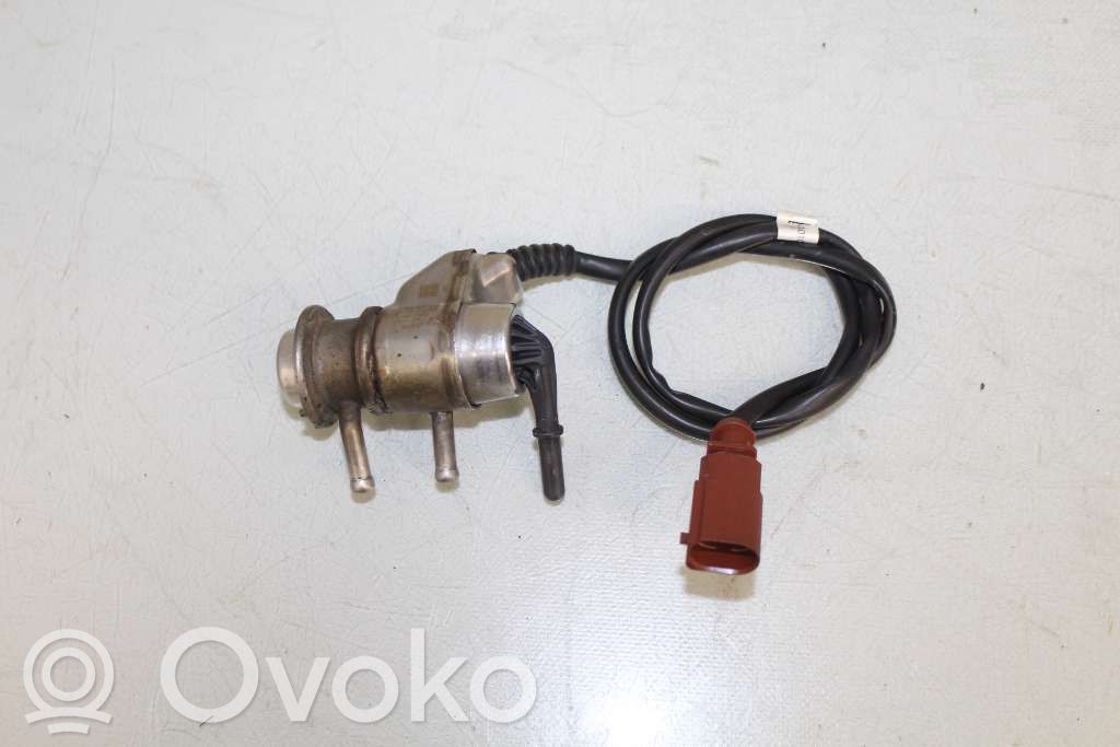 Audi A4 S4 B8 8K Inyector de AdBlue 