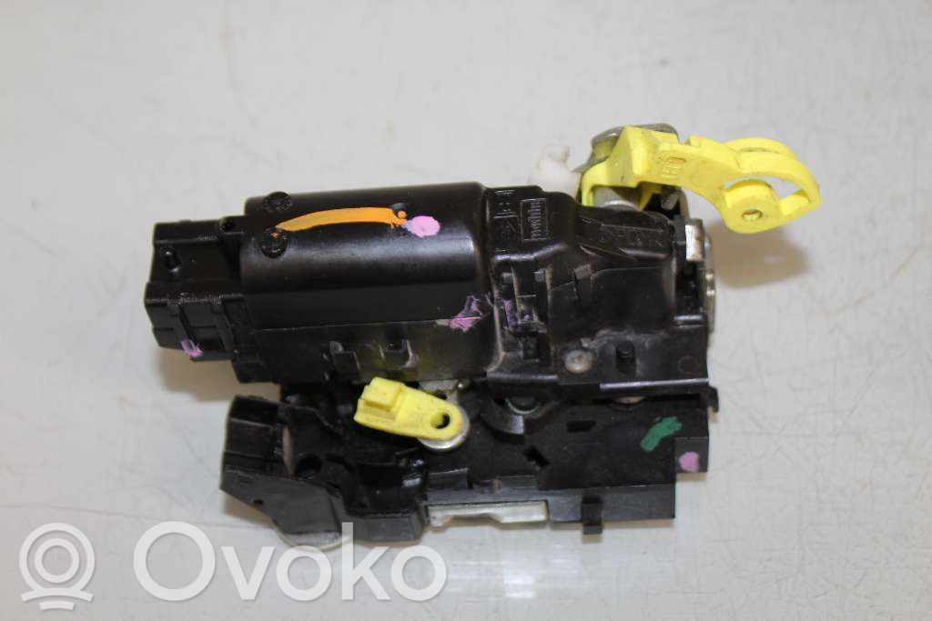 Dacia Duster Rear door lock 