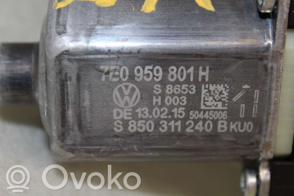 Volkswagen Transporter - Caravelle T5 Silnik regulatora szyby drzwi przednich 