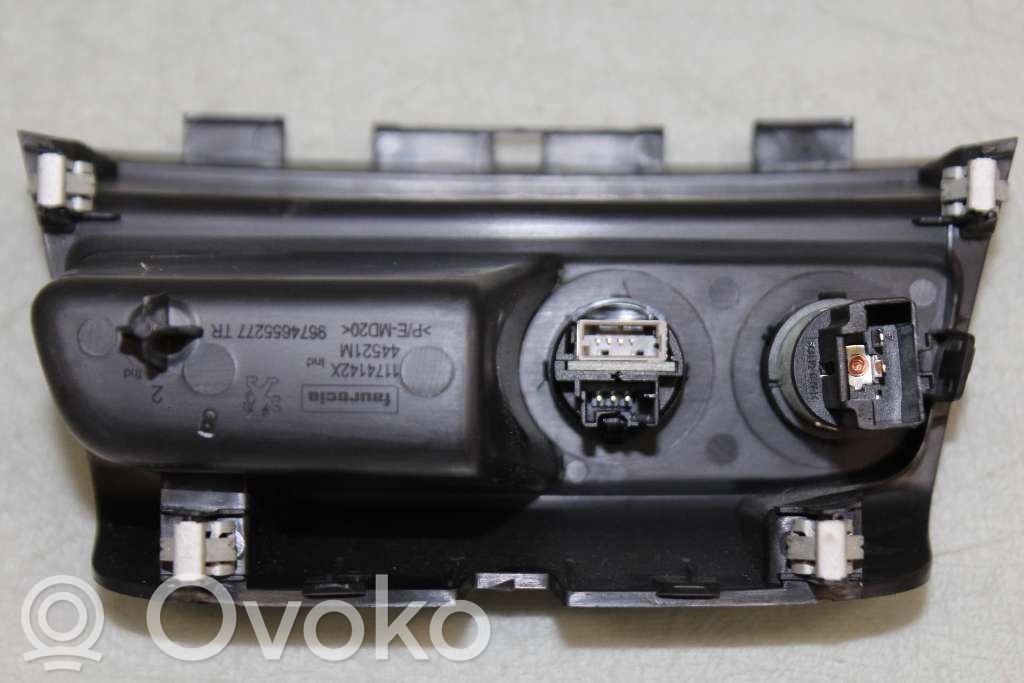 Enchufe conector USB   98007141XT