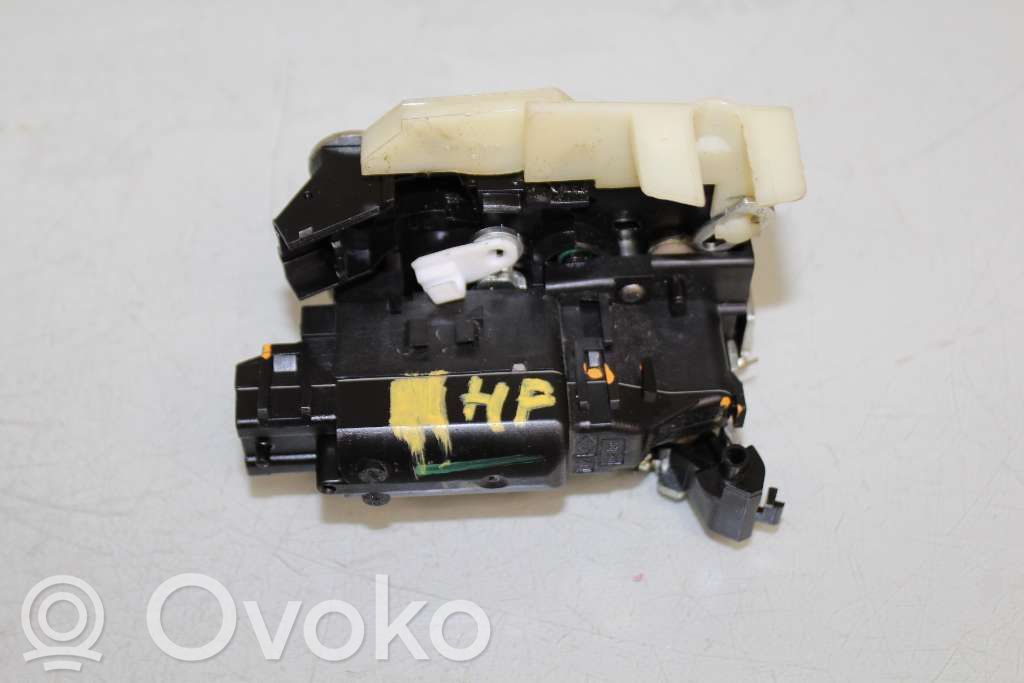Dacia Duster Front door lock 