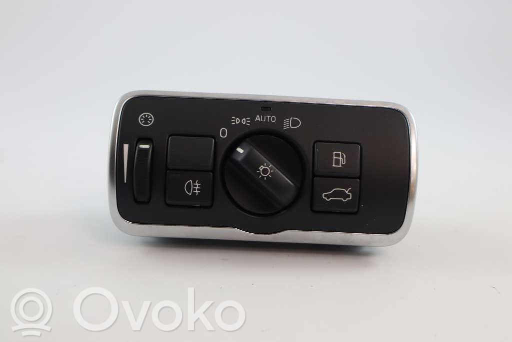 Light switch   31443839,31443839,31443839