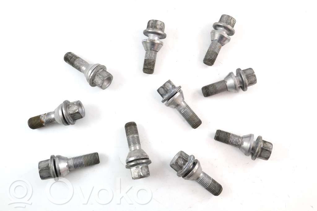Volvo XC90 Tuercas/tornillos 