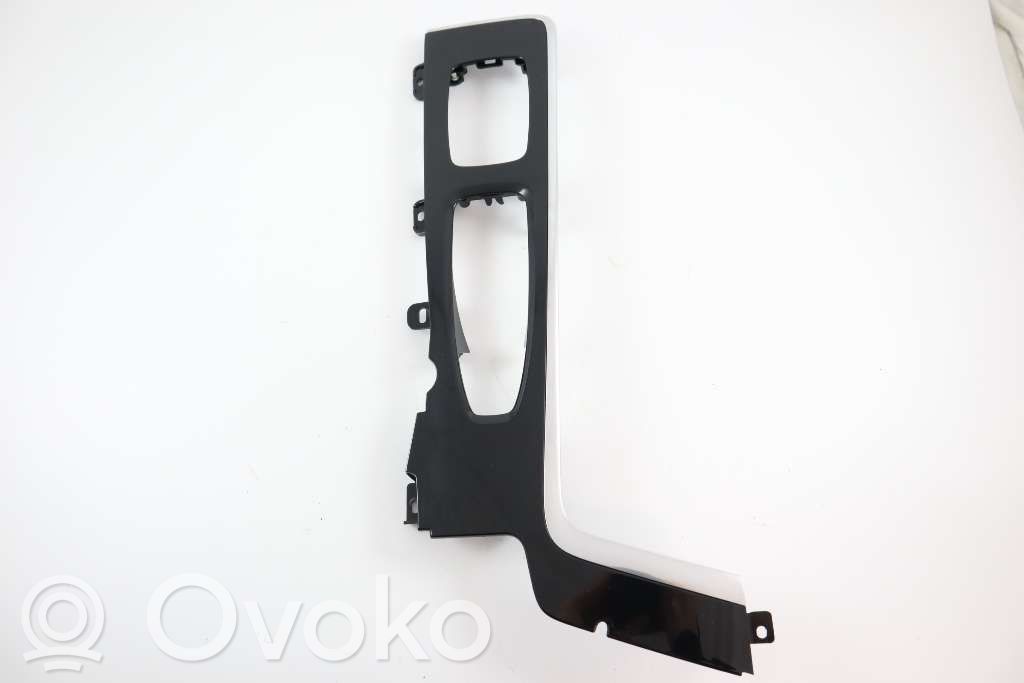 Volvo V60 Consola de plástico de la palanca de cambios 