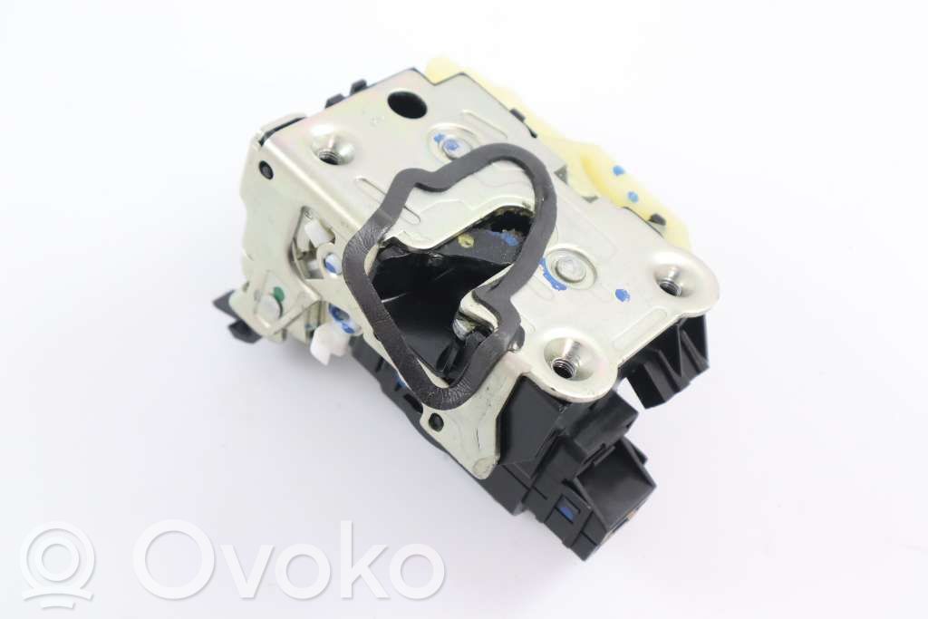 Dacia Duster Front door lock 