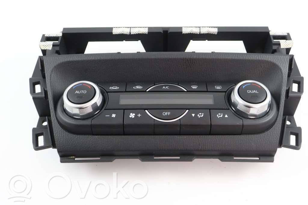 Mazda 3 III Climate control unit 