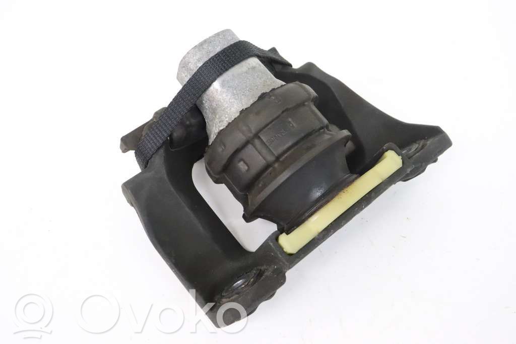 Volvo V60 Engine mount bracket 