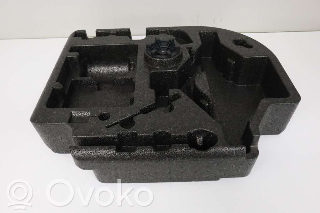Volvo XC60 Tool box 