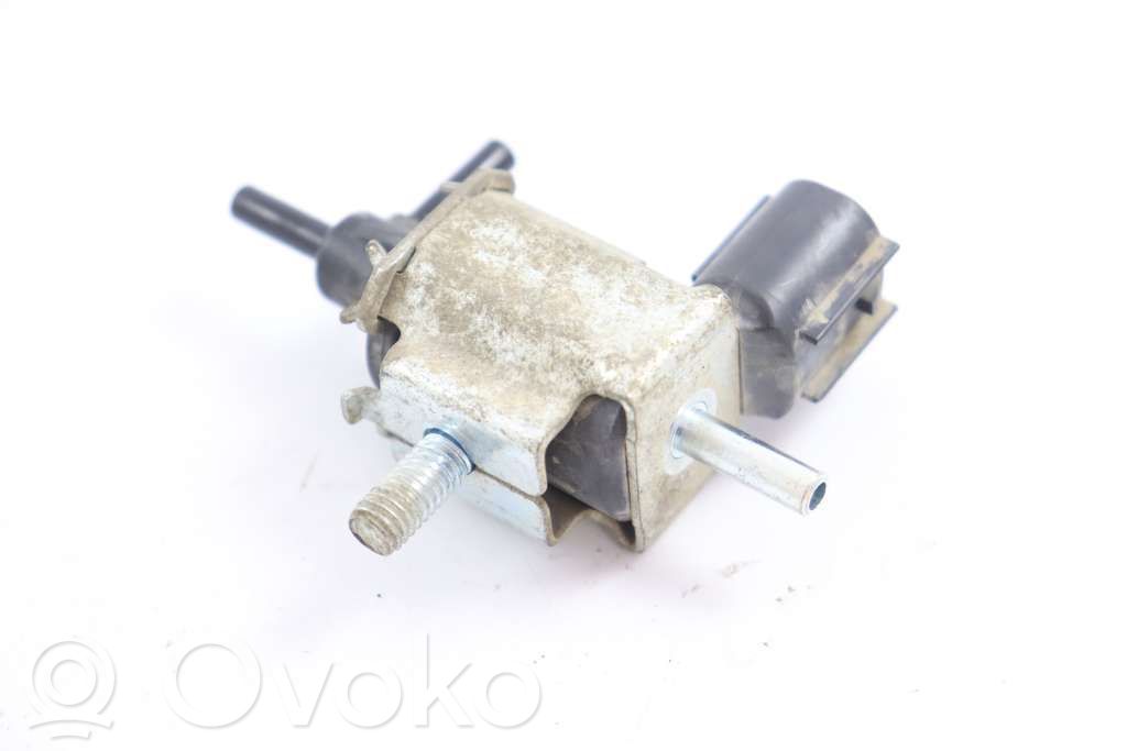 Válvula de vacío   SH1B18741,K5T48179,SH1B