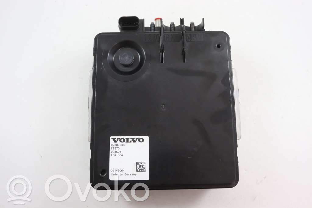 Inversor/convertidor de voltaje   36011761,32300686