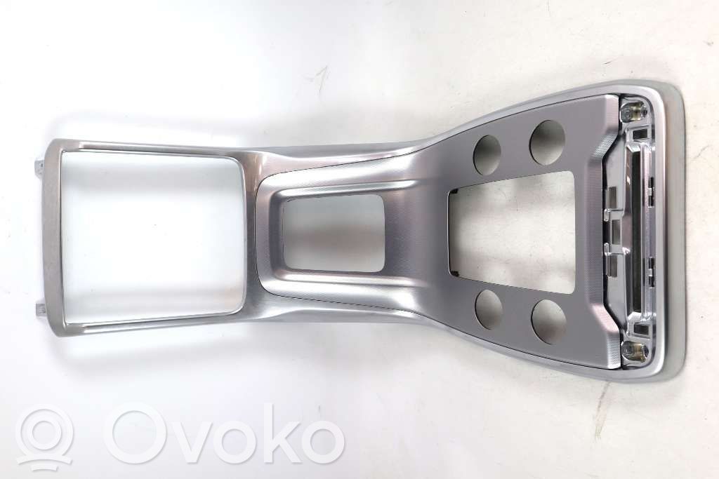 Volvo XC70 Dashboard glove box trim 