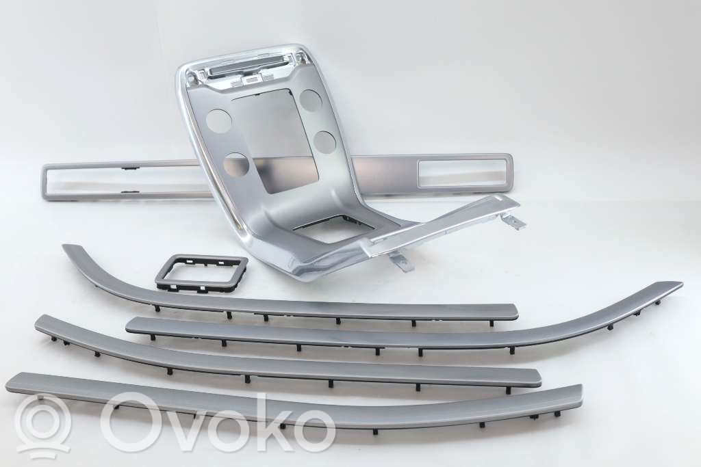 Volvo V70 Dashboard glove box trim 