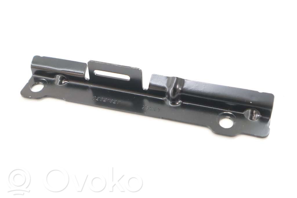 Volvo XC40 Battery tray 