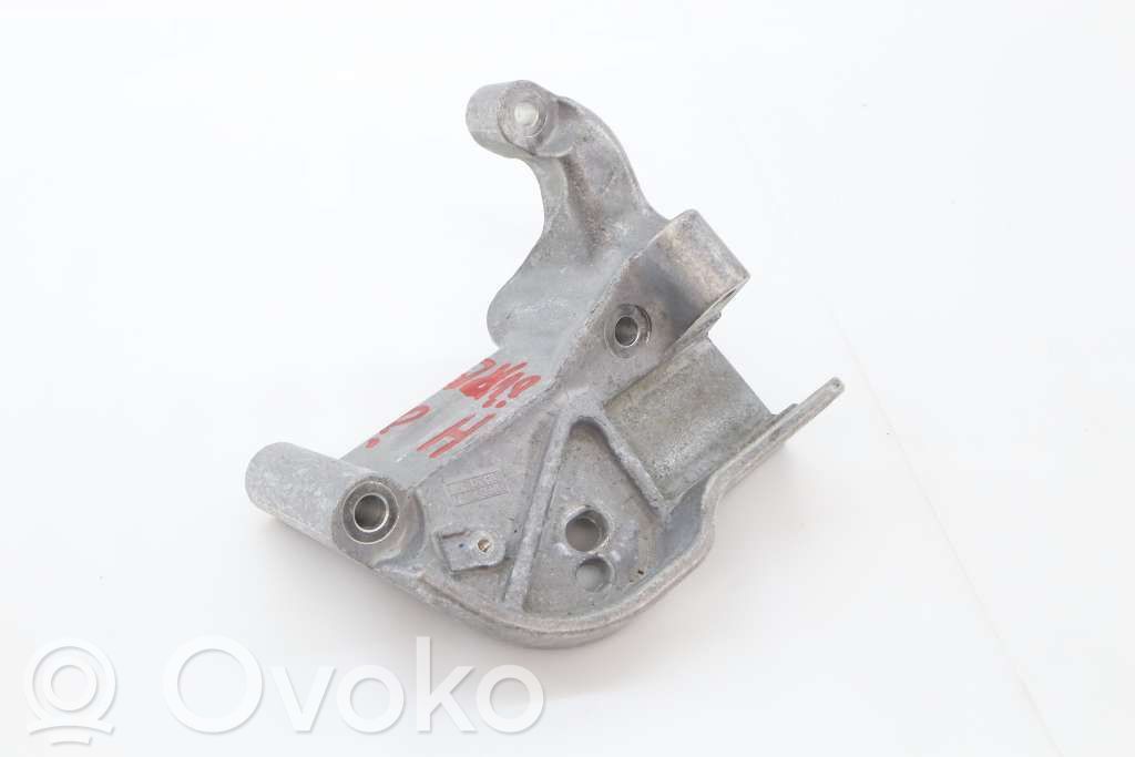 Volvo V40 Cross country Engine mounting bracket 