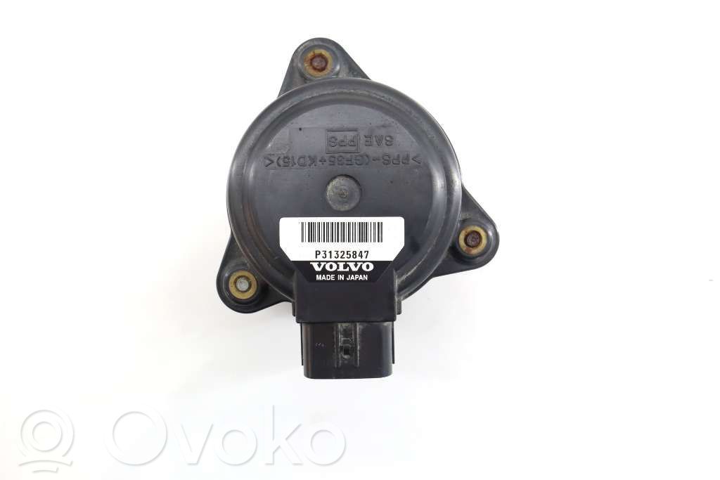 Volvo XC40 Gear shift cable linkage 