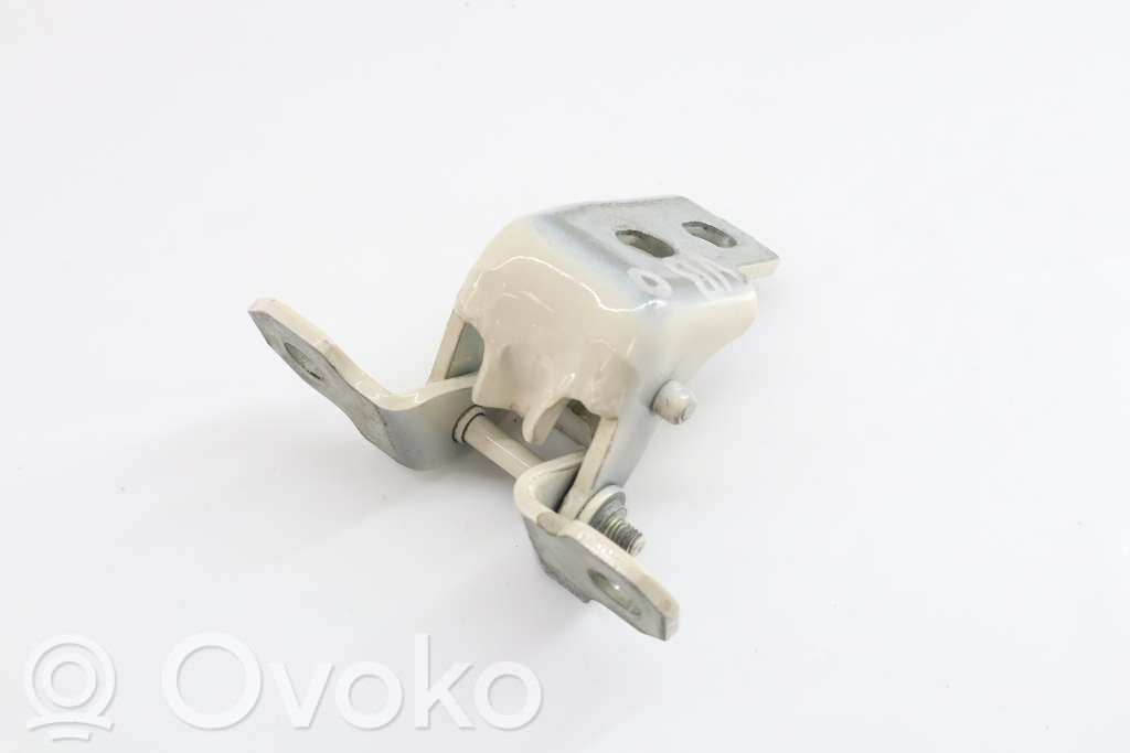 Renault Captur Front door upper hinge 