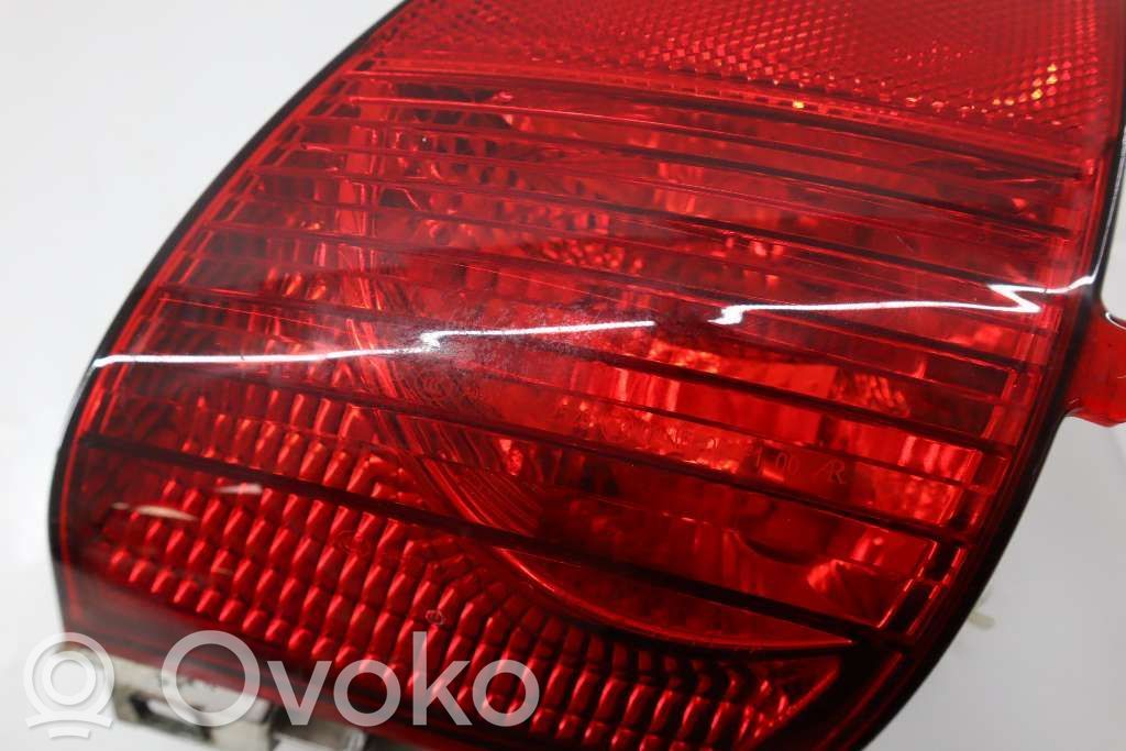 Reflector de faros/luces traseros   9683074580