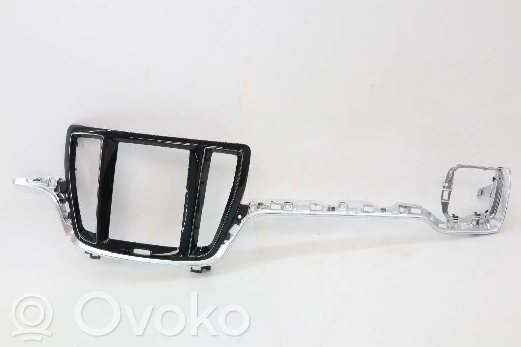 Volvo V60 Radio/GPS head unit trim 