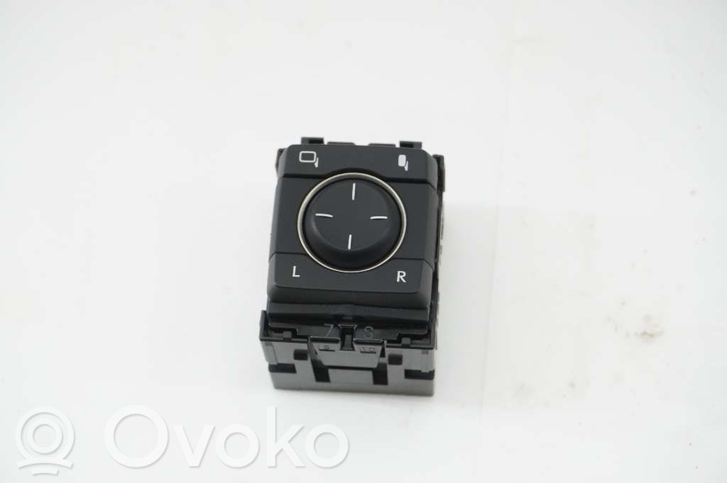 Lexus UX Wing mirror switch 
