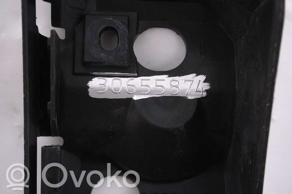Volvo V50 Front bumper mounting bracket 