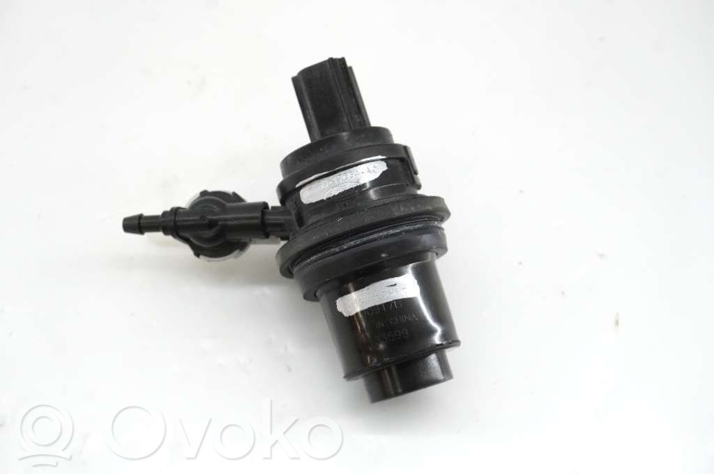 Ford Fiesta Windscreen/windshield washer pump 