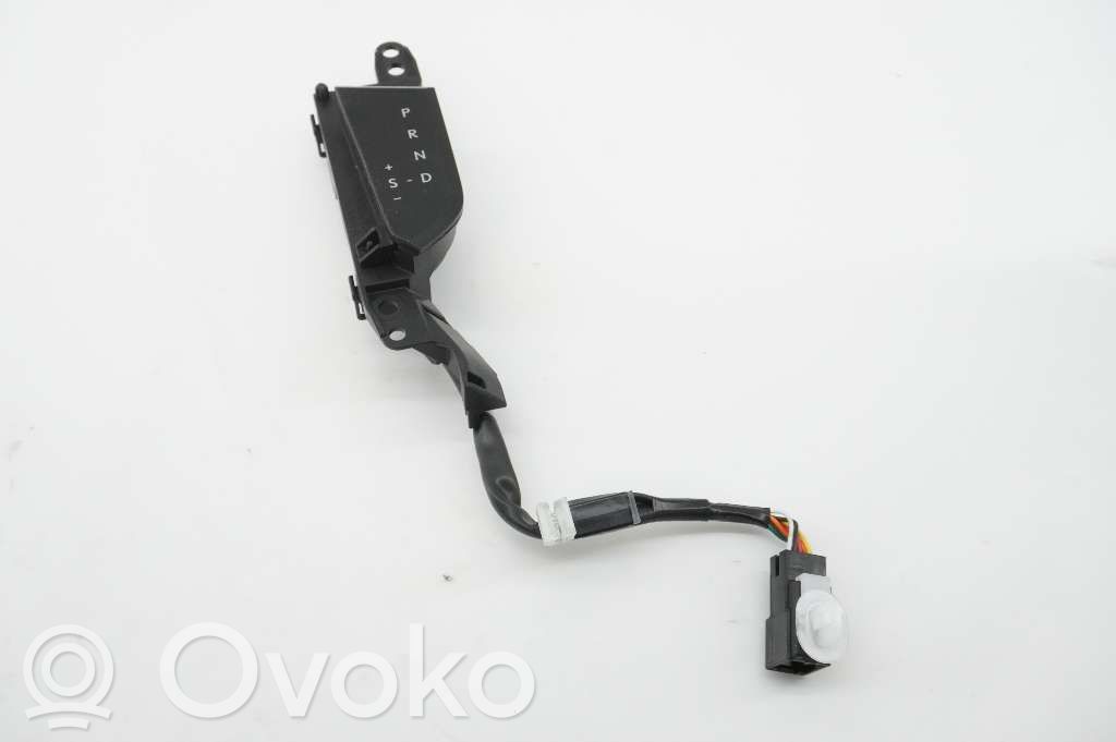 Lexus UX Gear shift selector indicator 