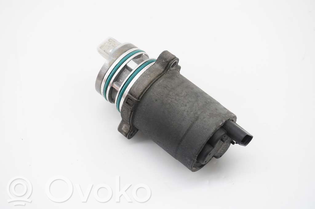 Silniczek reduktora skrzyni biegów / tylny   36011767,32249806