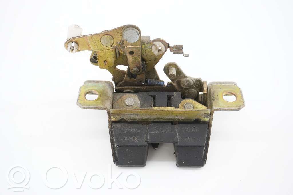 Volvo S90, V90 Tailgate/trunk/boot lock/catch/latch 