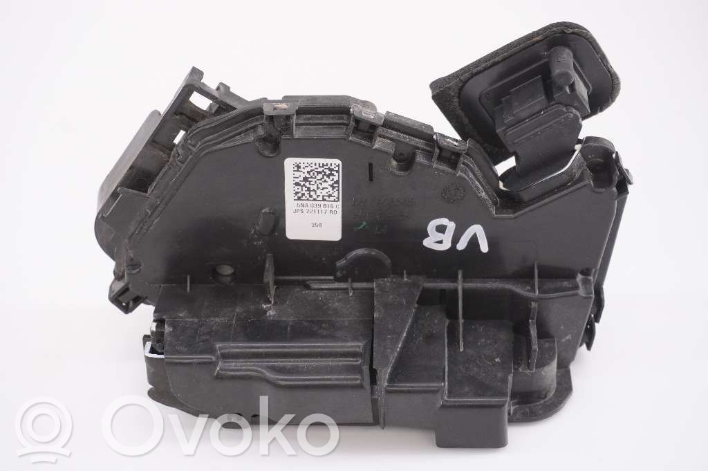 Volkswagen Tiguan Zamek drzwi tylnych 