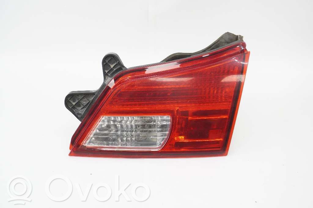 Subaru Outback Takaluukun takavalot 