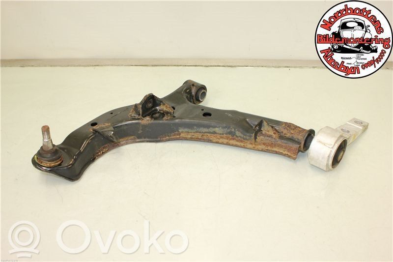 Nissan Primera Querlenker Achsschenkel vorne 