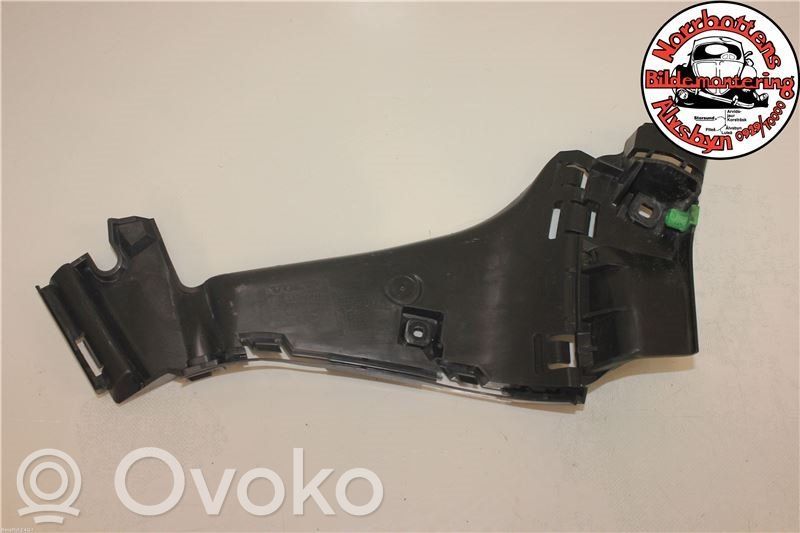 Volvo C30 Uchwyt / Mocowanie zderzaka tylnego 