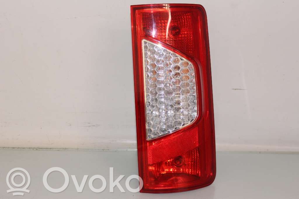 Ford Transit -  Tourneo Connect Aizmugurējais lukturis virsbūvē 