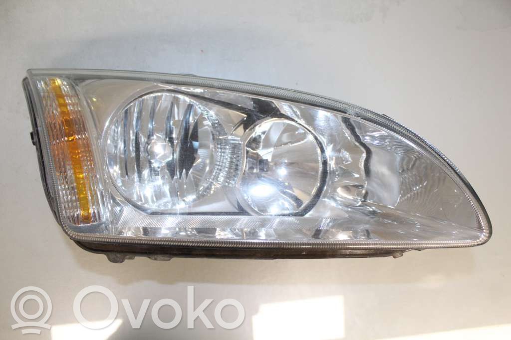 Ford Focus Headlight/headlamp 
